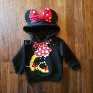 Hooded sweater with ears and bow